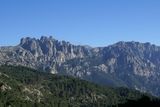 Les aiguilles de Bavella, vu du sentier du Trou de la Bombe - © Kalysteo.com