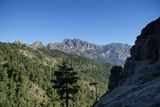 Les aiguilles de Bavella, vu du sentier du Trou de la Bombe - © Kalysteo.com