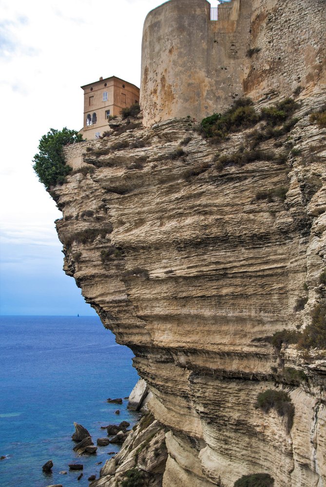 Bonifacio, vue de la plage de Sutta Rocca