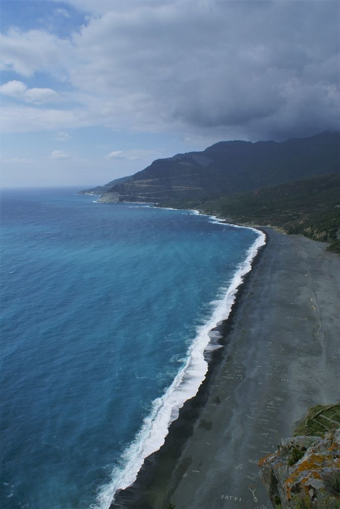 La plage de Nonza, vue de la tour